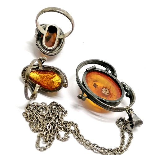 613 - Qty of amber & silver jewellery ~ 2 rings, 2 pairs of earrings & pendant on 40cm metal chain - total... 