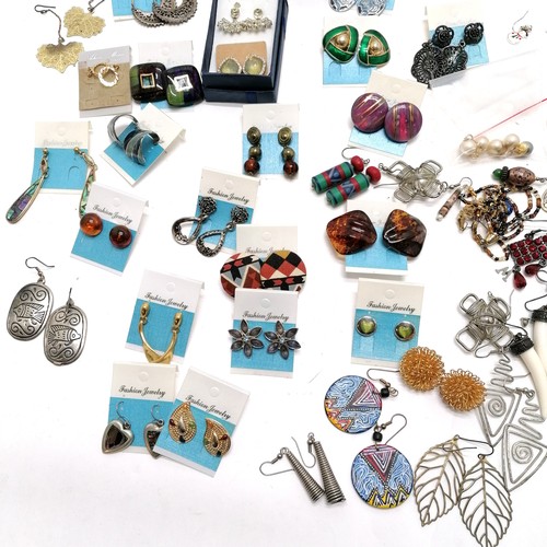 639 - Quantity of costume earrings some on their original cards