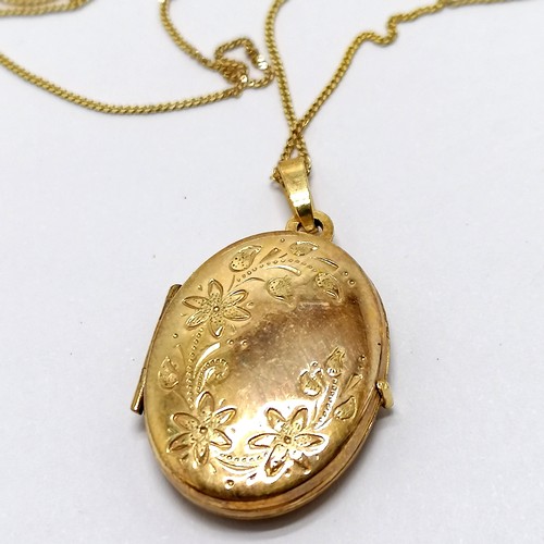 659 - 9ct hallmarked gold oval locket on a 9ct marked gold 44cm fine chain - total weight 2.9g - SOLD ON B... 