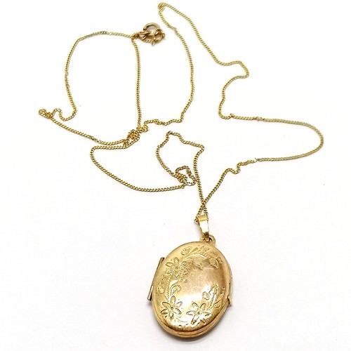 659 - 9ct hallmarked gold oval locket on a 9ct marked gold 44cm fine chain - total weight 2.9g - SOLD ON B... 