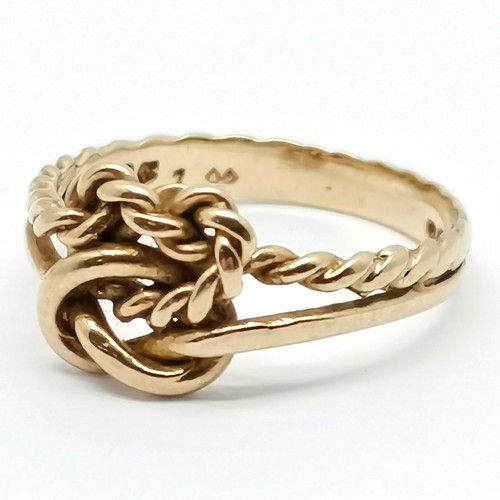 666 - 9ct hallmarked gold knot ring - size N & 2.2g