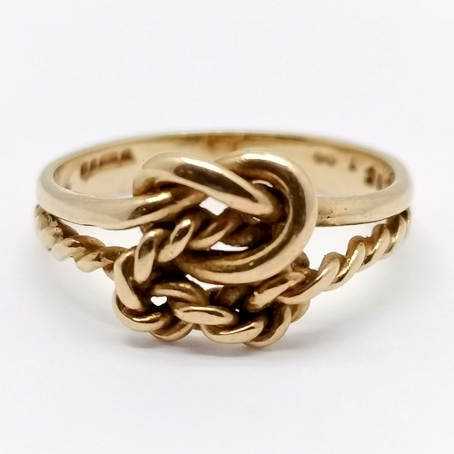 666 - 9ct hallmarked gold knot ring - size N & 2.2g