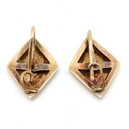 671 - Unmarked gold antique diamond set rhombus shaped earrings - 1.8cm drop & 3.3g total weight ~ 1 earri... 