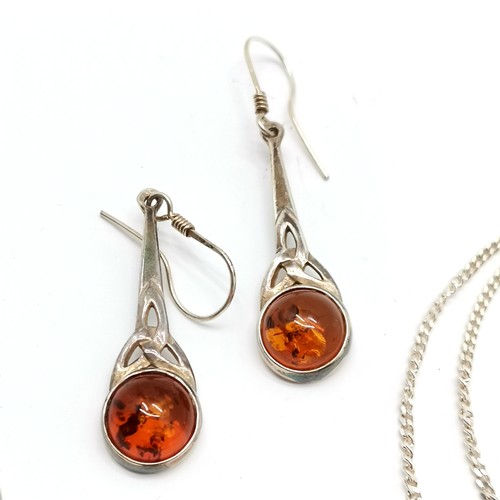 713 - Qty of silver amber set jewellery inc large pair of 5cm drop earrings, pendants on chains etc - tota... 