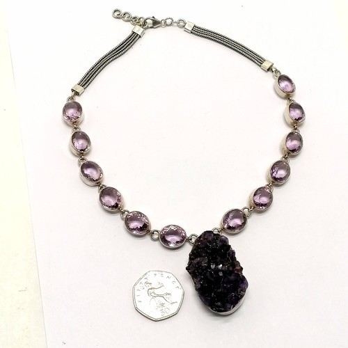 734 - Silver necklet set with amethysts with natural amethyst geode pendant (4.5cm) - 38cm long & total we... 