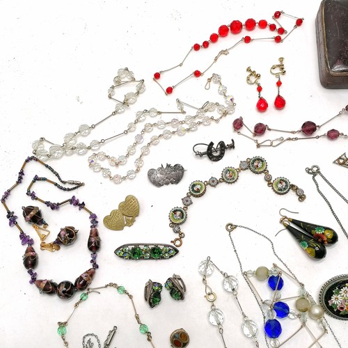 800 - Qty of mostly antique jewellery inc 2 x Mizpah brooches (1 silver), Austrian crystal & venetian bead... 