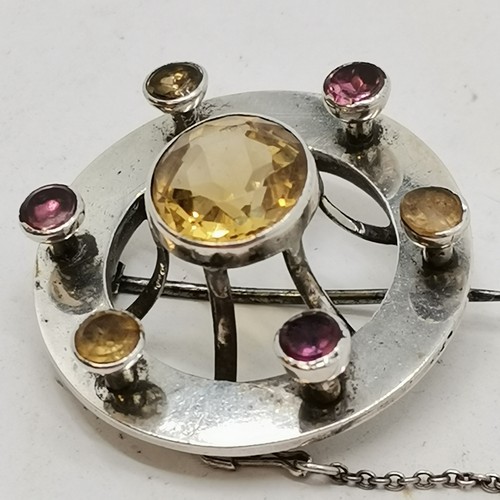 807 - Antique unmarked silver Scottish citrine & amethyst stone set brooch (with safety chain) - 3.5cm dia... 