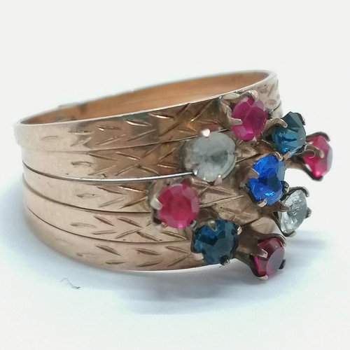 809 - 14ct marked rose gold stone set ring comprising of 5 connected bands - size P & 4.4g total weight