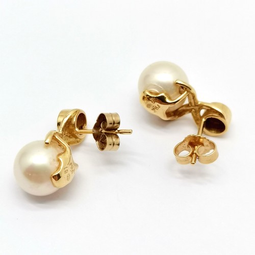 811 - 18ct marked gold good quality pearl & diamond set earrings marked PM B1 - 1.4cm drop & 4.5g total we... 