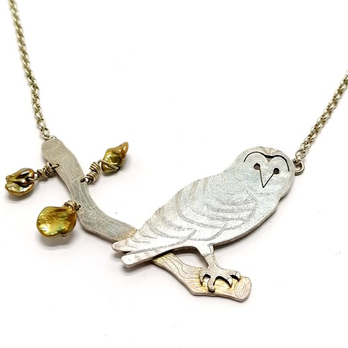 827 - Silver marked unusual barn owl necklet with bead detail - 45cm & 15.3g total weight