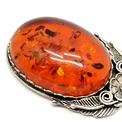 828 - Large silver marked amber pendant - 7cm & 26g total weight