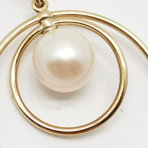 851 - 9ct hallmarked gold pearl eccentric circle drop earrings - 4cm drop & 4.3g total weight