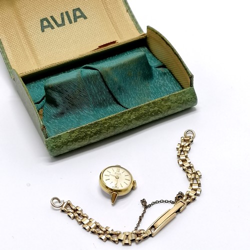 881 - Avia ladies manual wind wristwatch (16mm case) with a 9ct hallmarked gold bracelet (13cm & 5.8g) in ... 