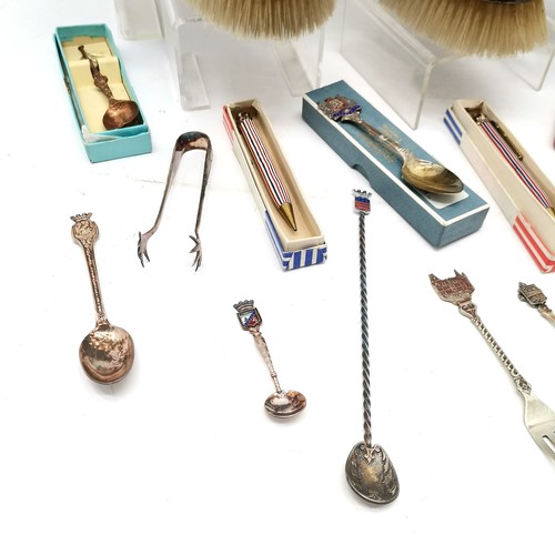 936 - 2 pairs of silver hallmarked clothes brushes - 1 pair boxed (a/f) with comb t/w mixed spoons (inc 2 ... 