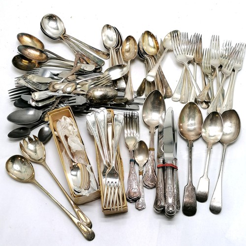 966 - Quantity of mostly silver plated loose cutlery including Mappin & Webb, Kings pattern etc.