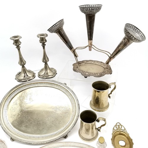 970 - Qty of silver plated wares inc 3 flute epergne (33cm high), candlesticks, 2 trays (1 with a/f cerami... 