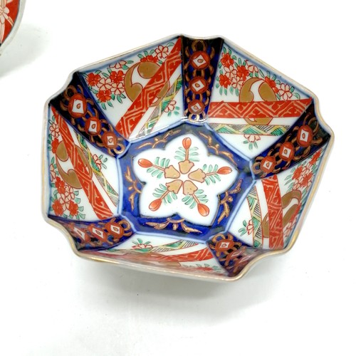 59 - 3 x Oriental Japanese Imari inc hexagonal dish (a/f) etc ~ 2 others no obvious damage