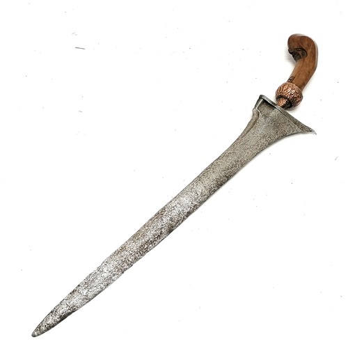 94 - Antique Javanese kris / keris with hand carved handle with copper mendak - totalm length 47.5cm