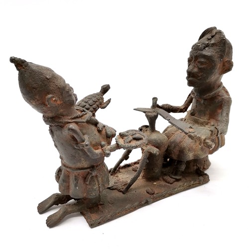 127 - Benin sand cast bronze sculpture of 2 figures - 18.5cm high x 26cm across