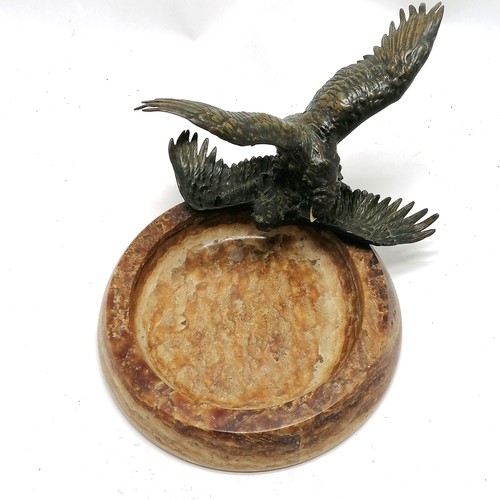 169 - Antique marble dish with cast bronze detail of 2 birds of prey fighting - 25cm diameter x 20cm high ... 