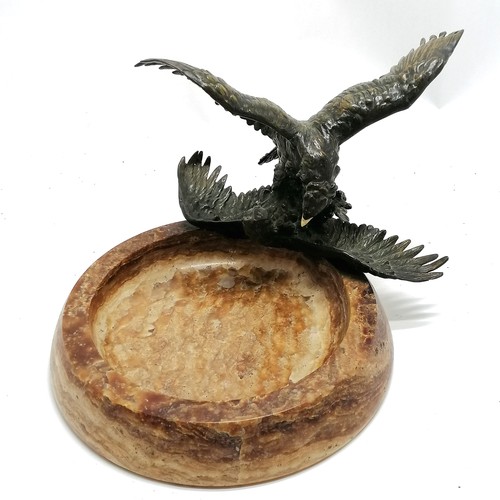 169 - Antique marble dish with cast bronze detail of 2 birds of prey fighting - 25cm diameter x 20cm high ... 