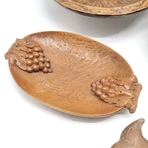 185 - Quantity of hand carved wooden bowls (inc Coolabah), fish etc - largest antique 2 handled bowl is 53... 