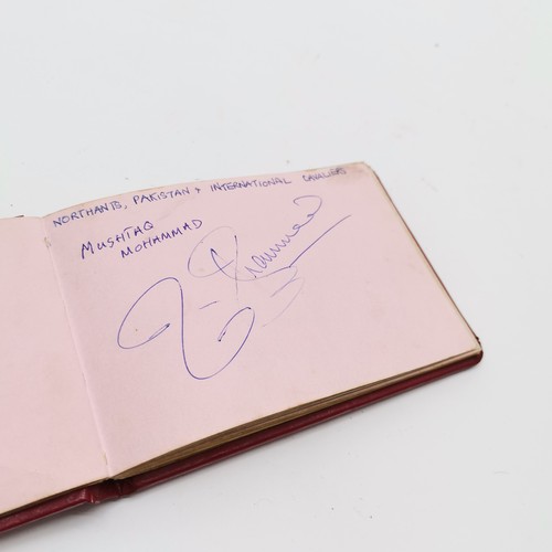 229 - Autograph book signed by (mostly) cricketers inc Tom Graveney, Gordon Greenidge, Mushtaq Mohammad, F... 