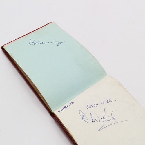 229 - Autograph book signed by (mostly) cricketers inc Tom Graveney, Gordon Greenidge, Mushtaq Mohammad, F... 