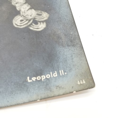 287 - 2 x Alpha metamorphic postcards - Leopold II & Un bon-vivant