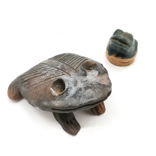 292 - Qty of 6 frogs / toads inc Japanese carved (7.5cm long), squeaking, instrument, 2 bronze etc