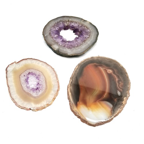 335 - Qty of agate / amethyst etc geodes & display cross sections - largest 14.5cm x 12cm