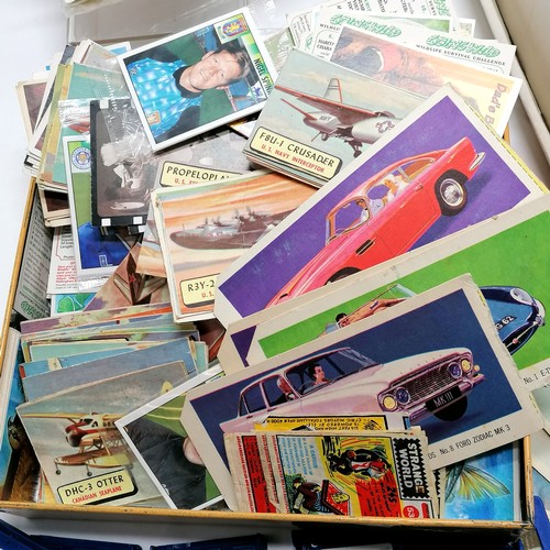 416 - Qty of trade cards inc Anglo, A&BC, Brooke Bond, Shredded Wheat, Playboy, Fleer / skybox, Topps, Pro... 