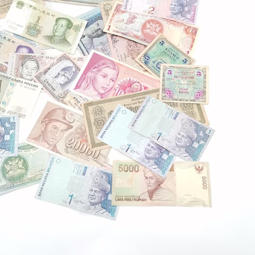 430 - 40 x mixed World bank notes