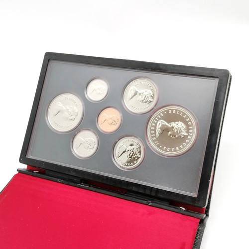 433 - Canada proof coins - 1978 year set (7 coins), 1967 (6 coins) & 1977 silver jubilee $1