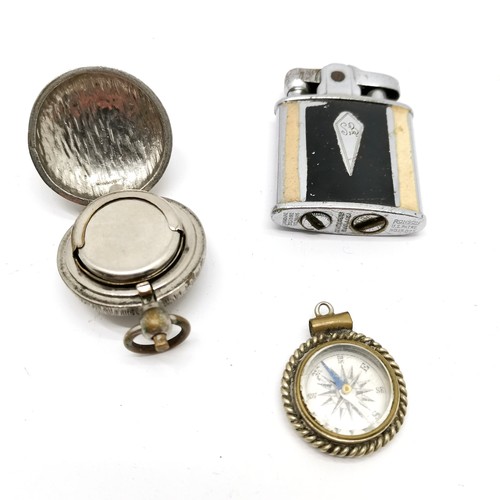 490 - Maruman silver plated gas lighter t/w antique aide-memoire, compass pendant, tuning fork, sovereign ... 