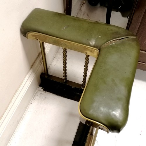 542 - Antique club fender with brass barleytwist detail & green leather upholstery - total width 168cm x 5... 