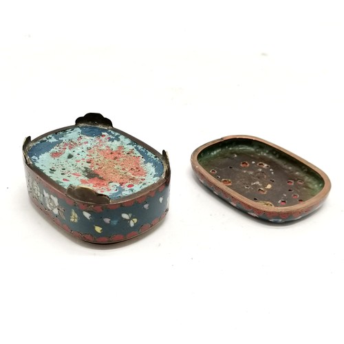 21 - Oriental cloisonne lidded pot with butterfly detail - 6.8cm across