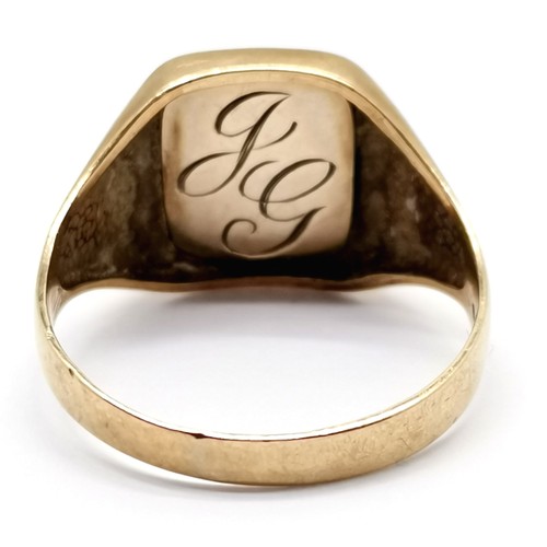 266 - 9ct gold hallmarked signet ring with Masonic enamelled swivel head detail size U 4.9g total weight -... 