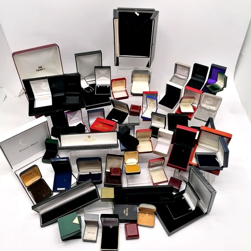 299 - Qty of vintage / used jewellery boxes inc Selfridges, Pandora, Shipton & Co. etc