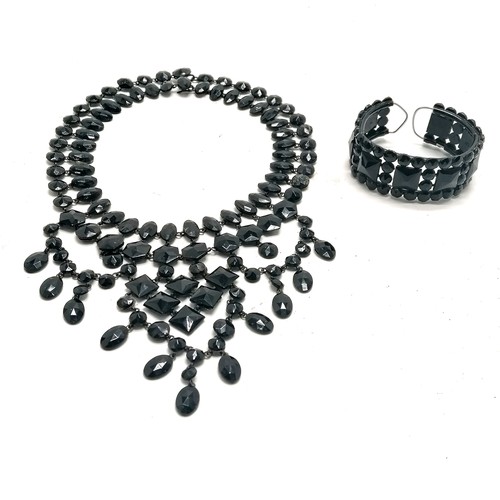 307 - Antique Victorian black glass detail collar on Japanned steel - 36cm long t/w matched bracelet (slig... 