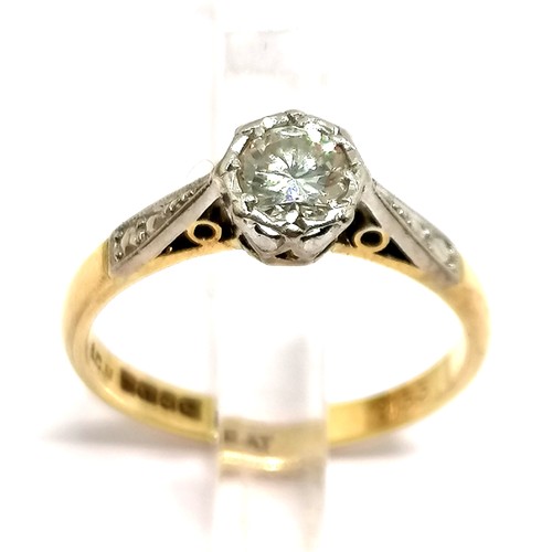 326 - 18ct gold & platinum hallmarked diamond solitaire ring - size M & 2.8g total weight