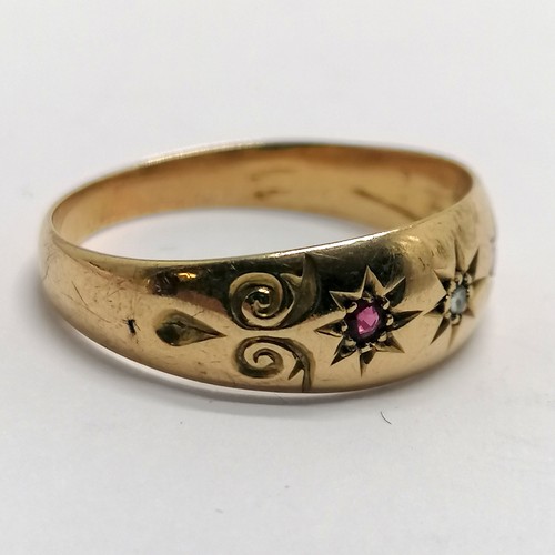 333 - Antique 18ct hallmarked rose gold ring set with diamond & rubies - size U & 3.6g total weight