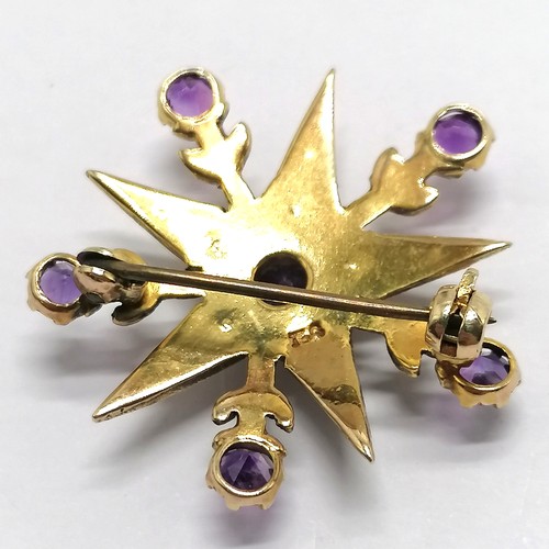 334 - 9ct marked gold amethyst & pearl star brooch - 2.8cm across & 4.1g total weight