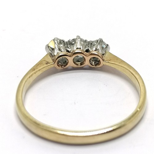 349 - 18ct gold & platinum 3 stone diamond ring - size L & 1.7g total weight