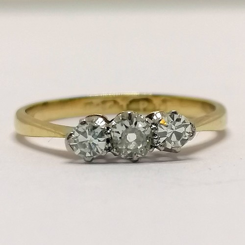 349 - 18ct gold & platinum 3 stone diamond ring - size L & 1.7g total weight