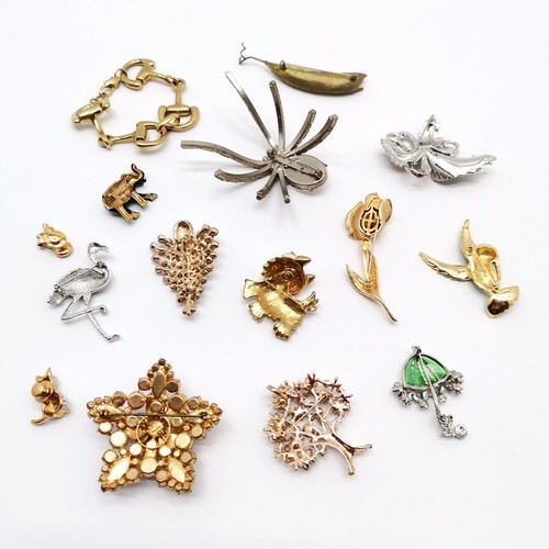 353 - Qty of mostly costume brooches inc Michael Michaud 7 pearl pea pod (8.5cm), elephant, umbrella pliqu... 