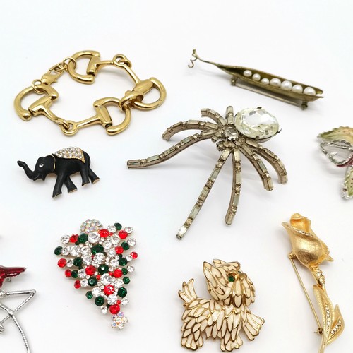 353 - Qty of mostly costume brooches inc Michael Michaud 7 pearl pea pod (8.5cm), elephant, umbrella pliqu... 