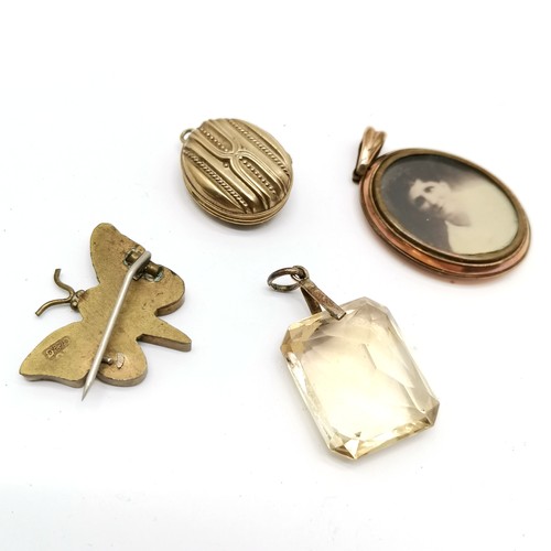 363 - Qty of antique jewellery inc citrine pendant, In memorial locket, gilt metal hand lens (9cm) etc ~ m... 