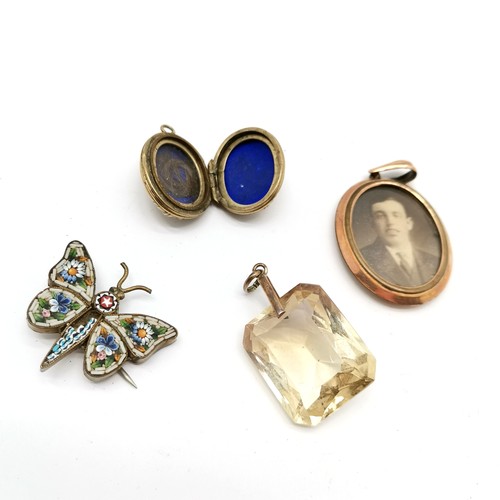 363 - Qty of antique jewellery inc citrine pendant, In memorial locket, gilt metal hand lens (9cm) etc ~ m... 