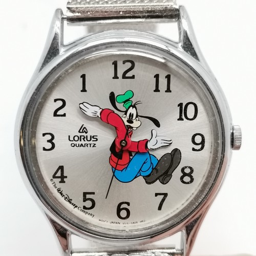 445 - Qty of quartz wristwatches inc Lorus Goofy (reverse watch), Wallace & Gromit, Casio, Sapphero, Equin... 